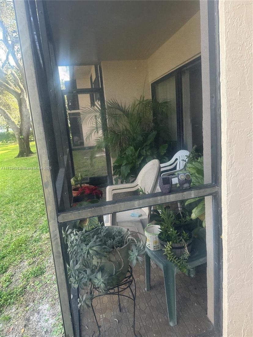 Picture of 5851 Washington St # 84, Hollywood FL 33121