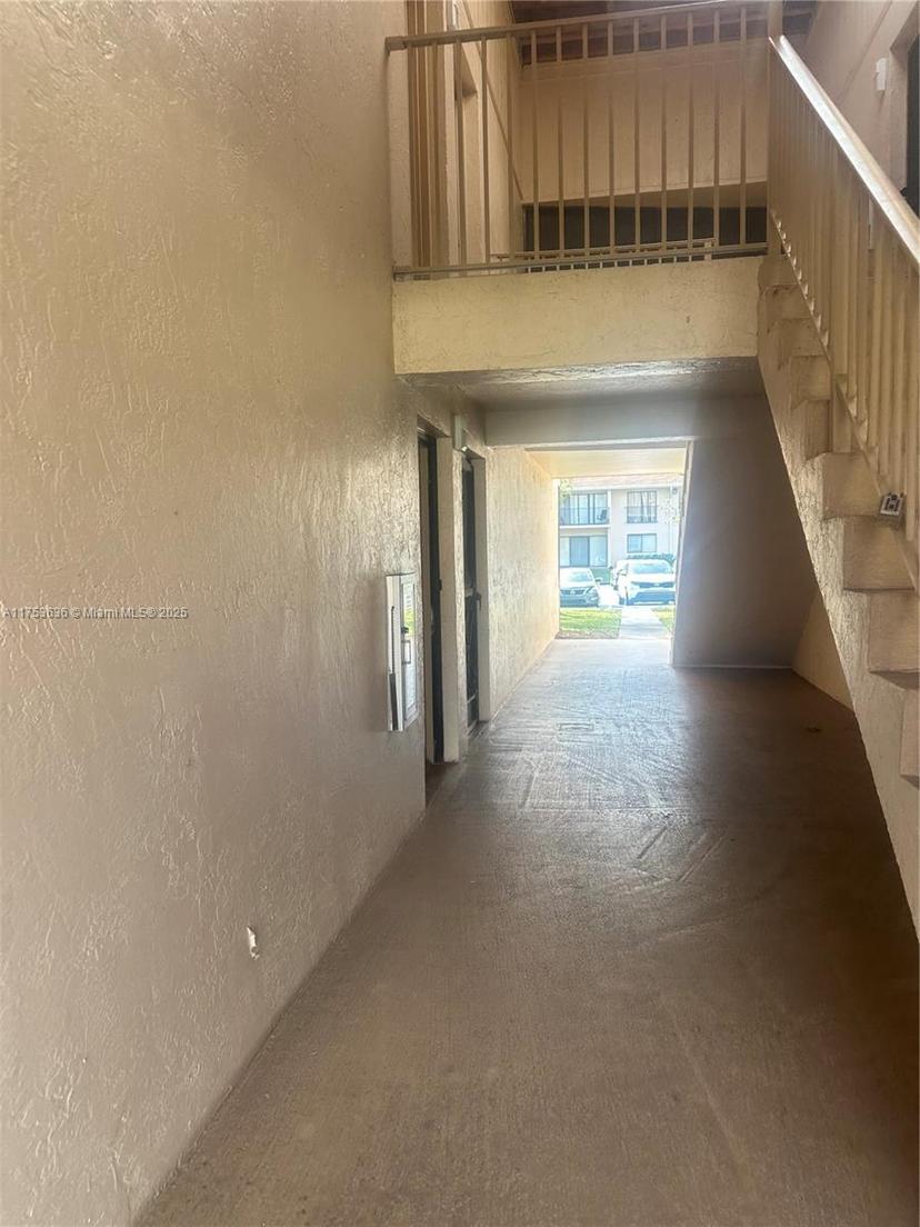 Picture of 5851 Washington St # 84, Hollywood FL 33121