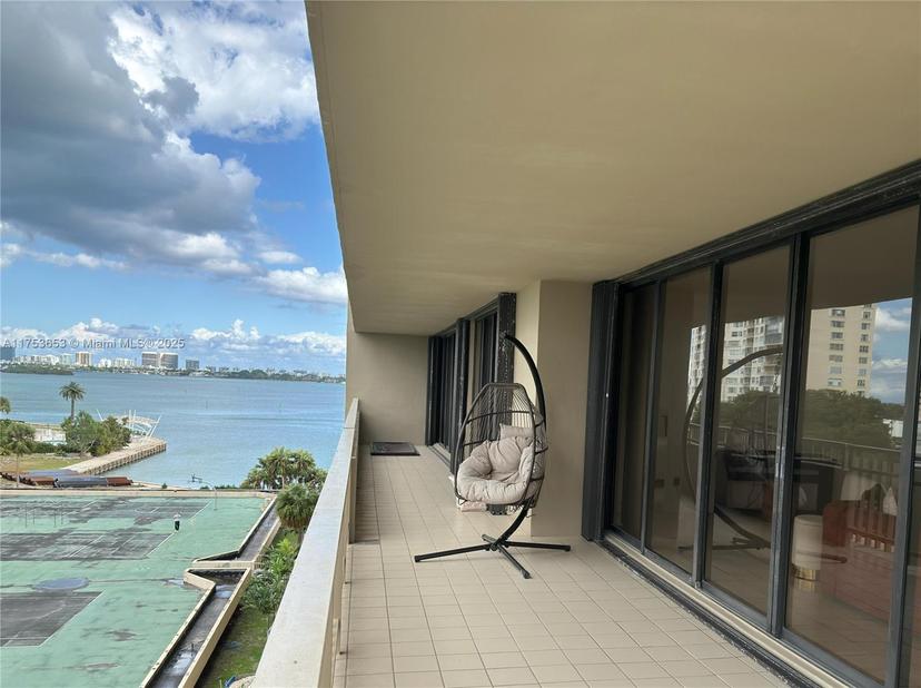 Picture of 11113 NW Biscayne Blvd # 552, Miami FL 33181