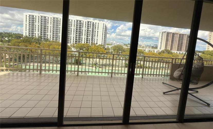 Picture of 11113 NW Biscayne Blvd # 552, Miami FL 33181