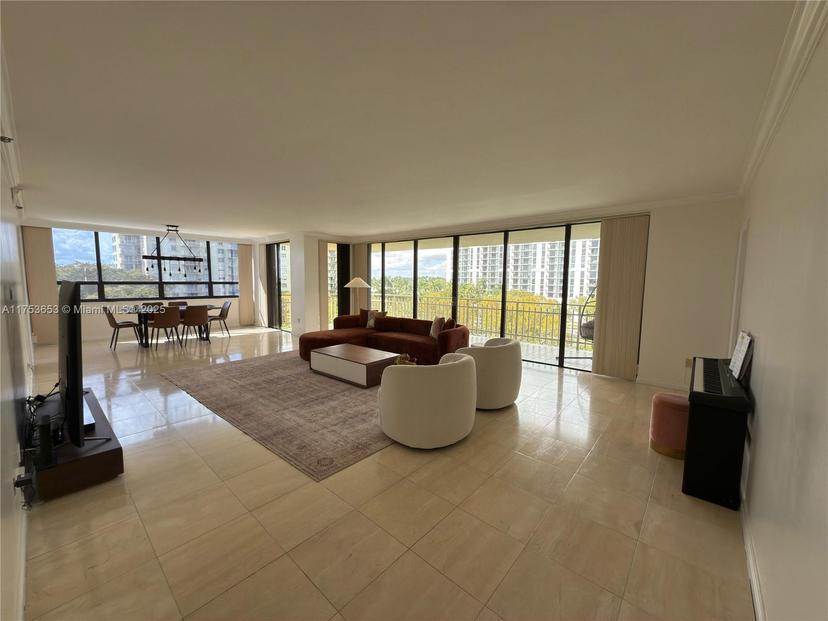 Picture of 11113 NW Biscayne Blvd # 552, Miami FL 33181