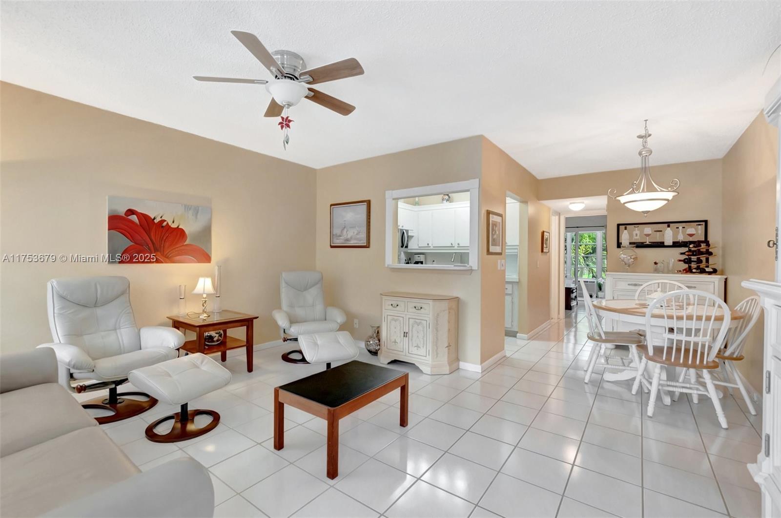 Picture of 58 E Oakridge E # 58, Deerfield Beach, FL 33442