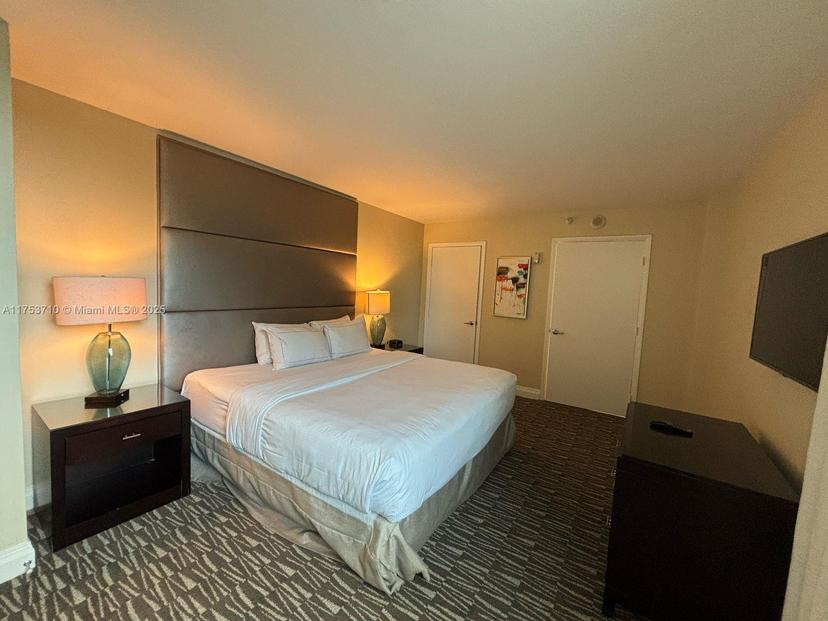 Picture of 2670 E Sunrise Blvd # 302, Fort Lauderdale FL 33304