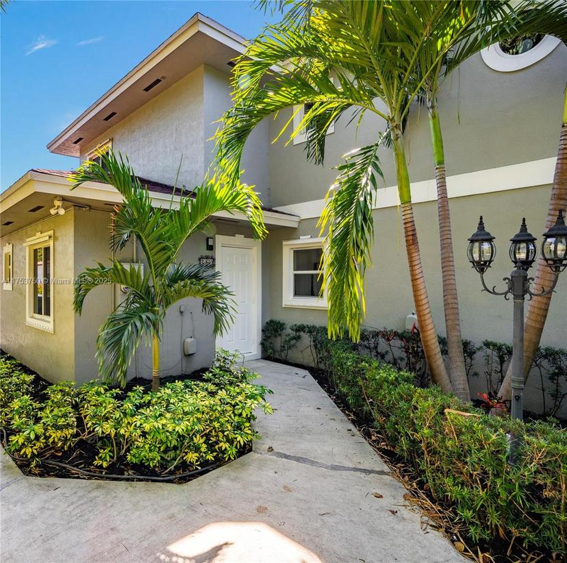 Picture of 1323 NE 5Th Ave, Fort Lauderdale FL 33304