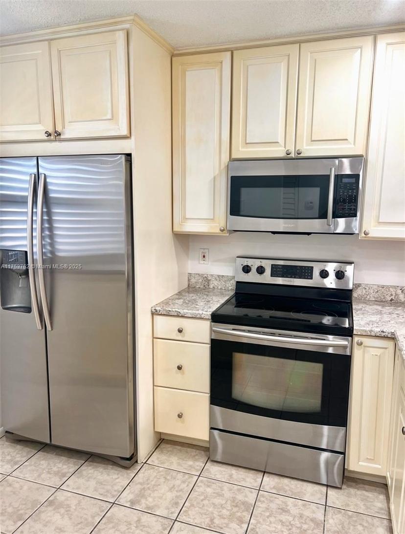 Picture of 151 NW 93Rd Ave # 206, Pembroke Pines FL 33024