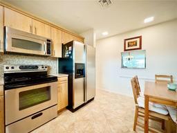 Picture of 9501 Sunrise Lakes Blvd # 306, Sunrise, FL 33322