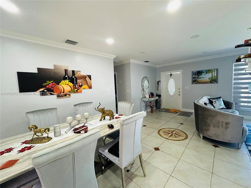 Picture of 7245 W 10Th Ave, Hialeah FL 33014