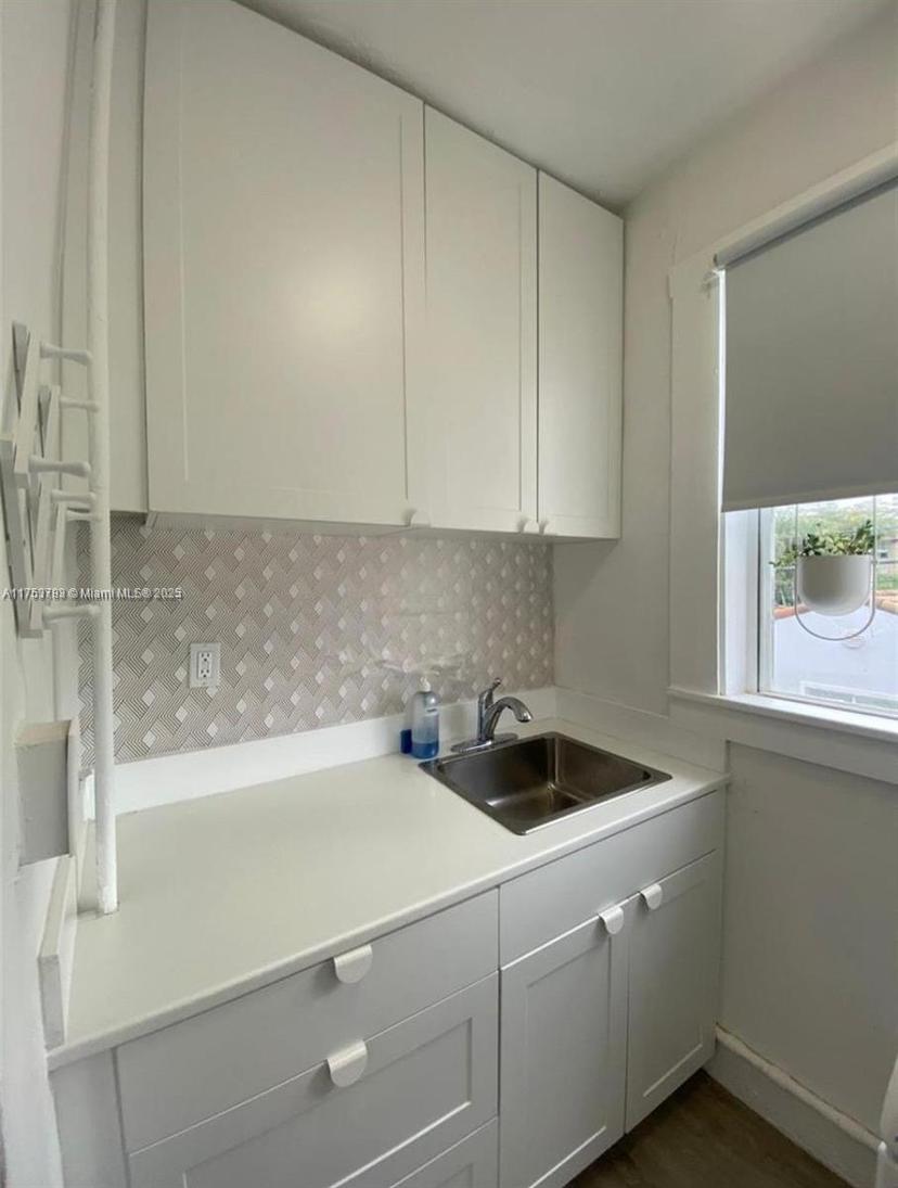 Picture of 642 Michigan Ave # 18, Miami Beach FL 33139