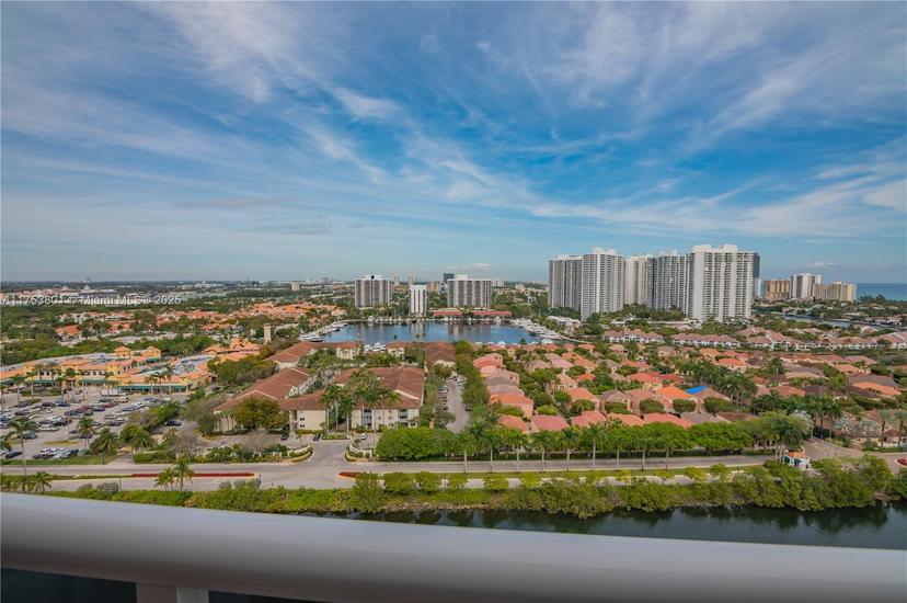 Picture of 3675 N Country Club Dr # 2202, Aventura FL 33180