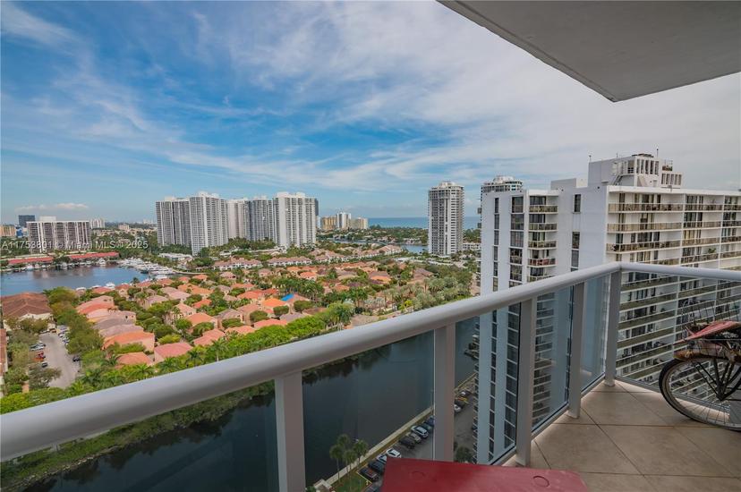 Picture of 3675 N Country Club Dr # 2202, Aventura FL 33180
