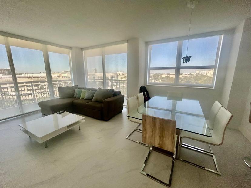 Picture of 19501 W Country Club Dr # 709, Aventura FL 33180