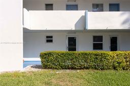 Picture of 1701 NE 191St St # A111, Miami, FL 33179