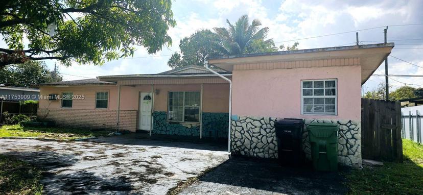 Picture of 4490 NW 171St Ter, Miami Gardens FL 33055
