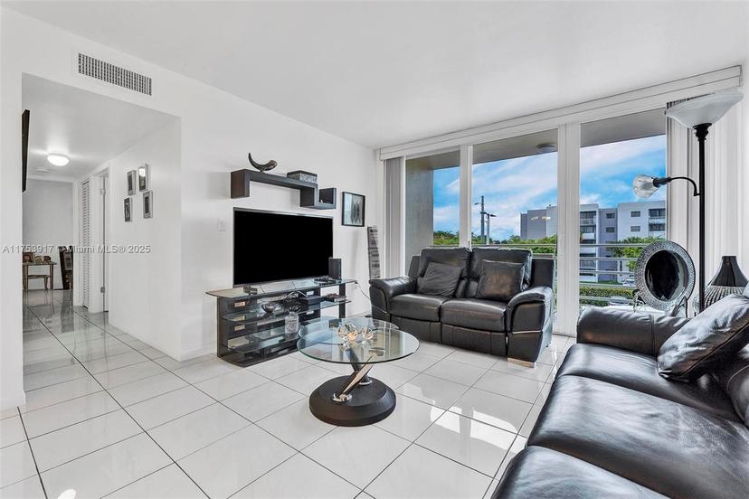 Picture of 8045 NW 7Th St # 2301, Miami FL 33126