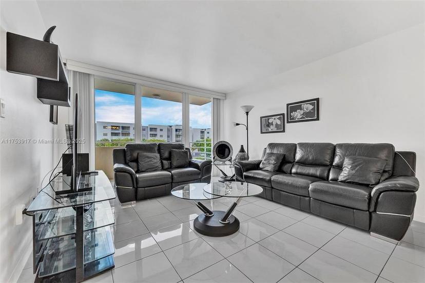 Picture of 8045 NW 7Th St # 2301, Miami FL 33126