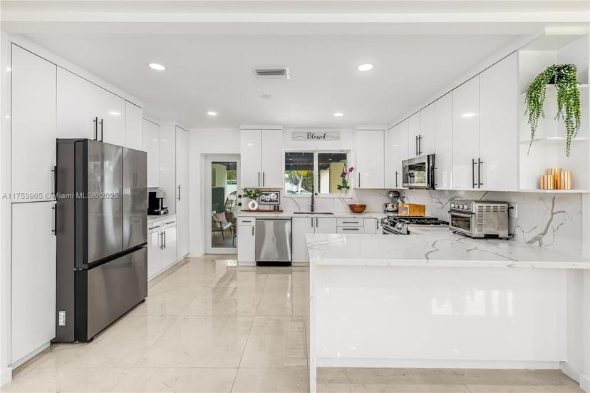 Picture of 13230 NE Miami Ct, North Miami FL 33161