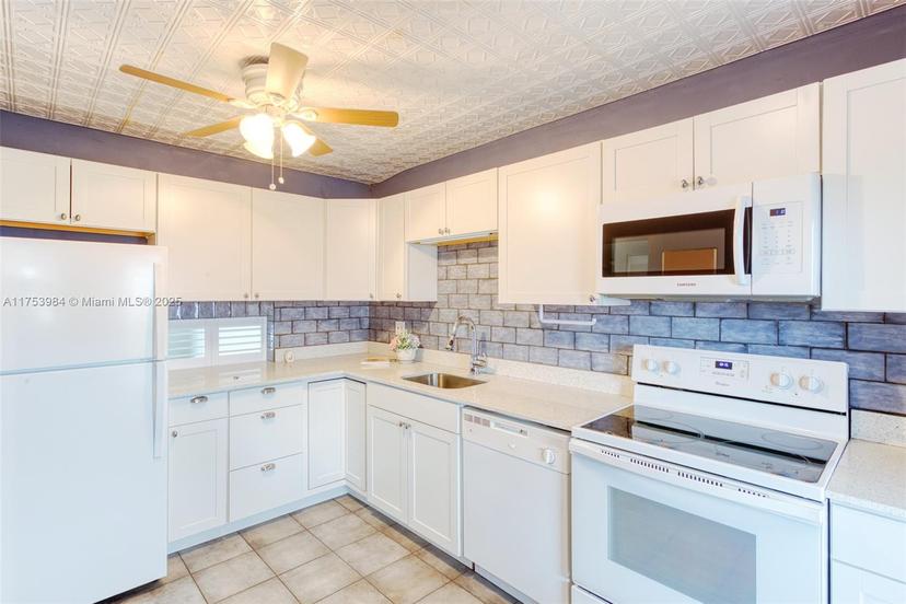 Picture of 2901 NW 46Th Ave # 409, Lauderdale Lakes FL 33313