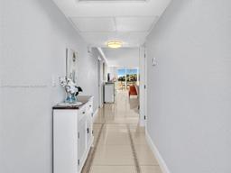 Picture of 535 Oaks Dr # 502, Pompano Beach, FL 33069