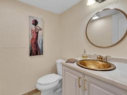 Picture of 535 Oaks Dr # 502, Pompano Beach, FL 33069