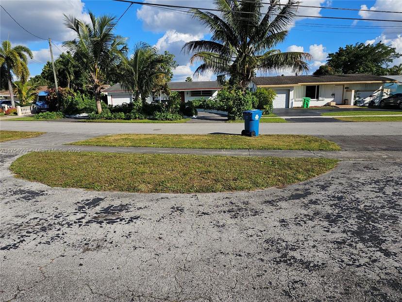 Picture of 2415 NW 73Rd Ave, Sunrise FL 33313
