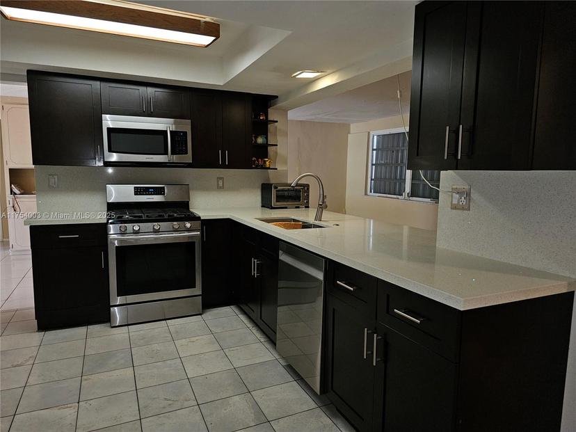 Picture of 2415 NW 73Rd Ave, Sunrise FL 33313