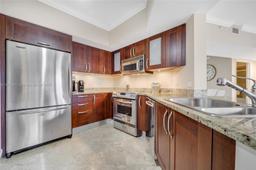 Picture of 19900 E Country Club Dr # 616, Aventura, FL 33180