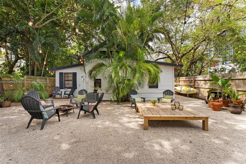 Picture of 3180 Plaza St, Miami FL 33133