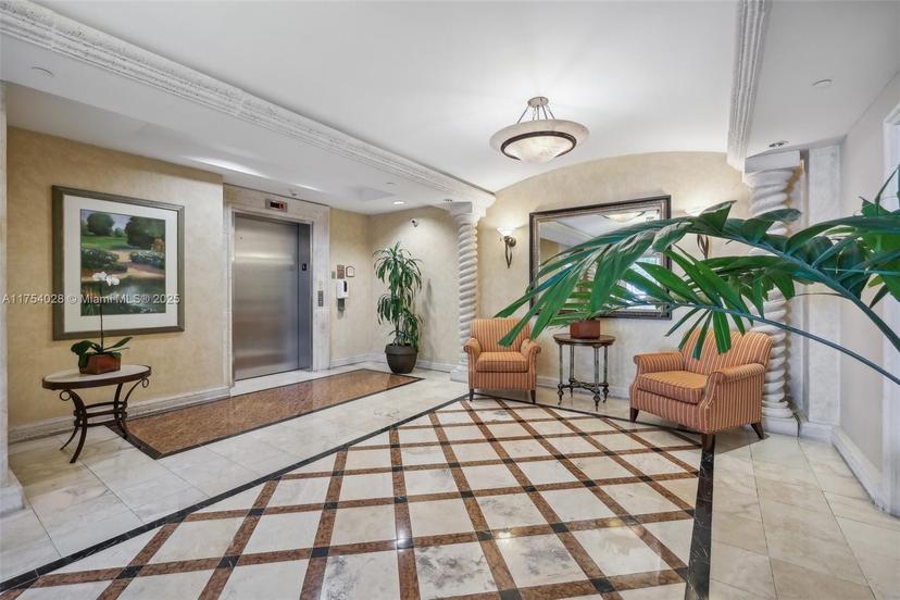 Picture of 723 Crandon Blvd # 206, Key Biscayne FL 33149