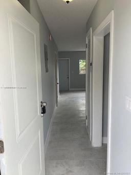 Picture of 958 NW 24Th Ave, Fort Lauderdale, FL 33311