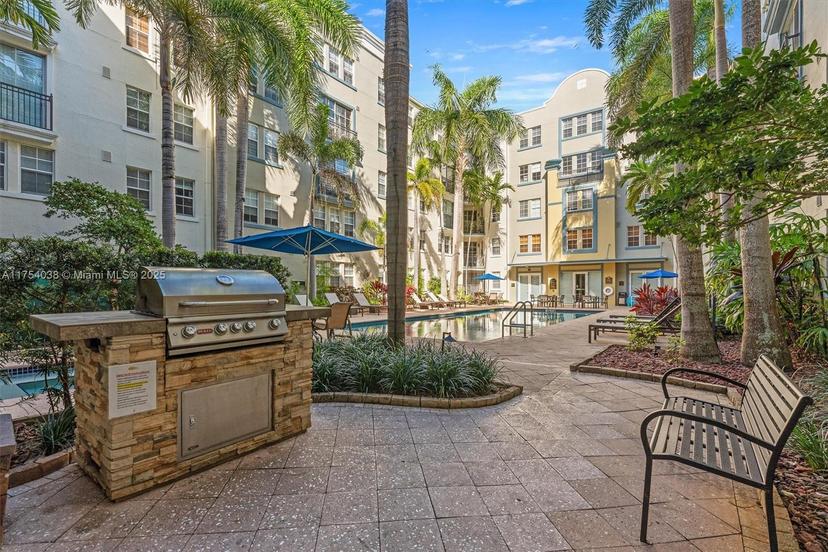 Picture of 533 NE 3Rd Ave # 304, Fort Lauderdale FL 33301