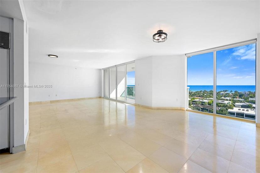 Picture of 20201 E Country Club Dr # 1502, Aventura FL 33180
