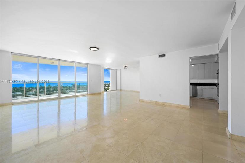 Picture of 20201 E Country Club Dr # 1502, Aventura FL 33180