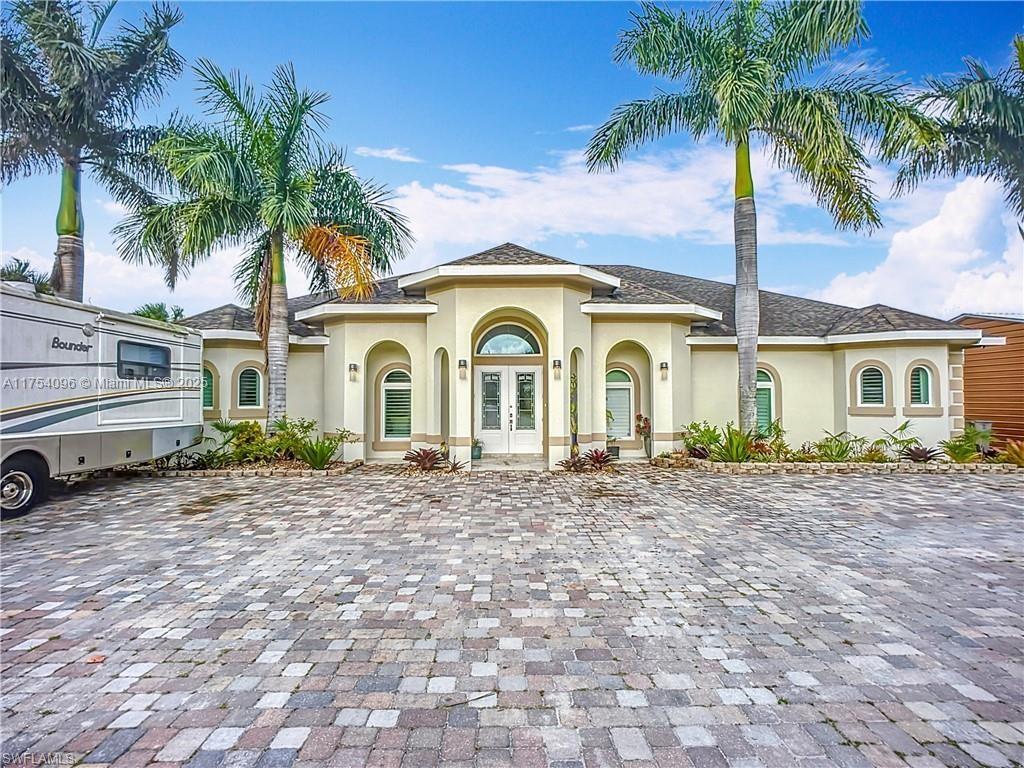 Picture of 7684 County Rd 78, La Belle, FL 33935