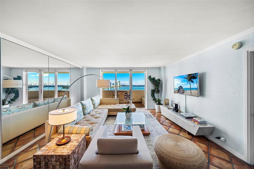 Picture of 5 Island Ave # 15G, Miami Beach FL 33139