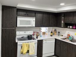 Picture of 11930 N Bayshore Dr # 805, North Miami, FL 33181