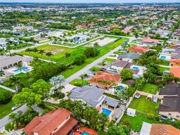 Picture of 10298 NW 130Th St, Hialeah Gardens, FL 33018