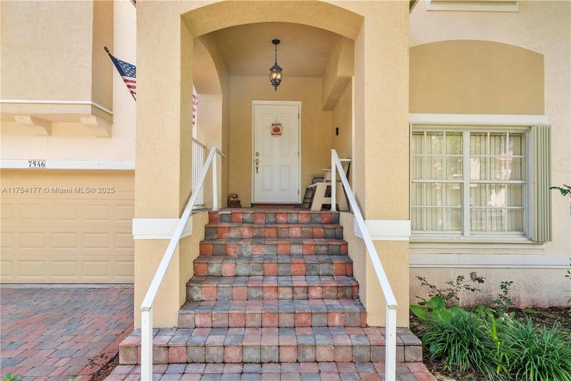 Picture of 7546 NW 18Th Dr, Pembroke Pines FL 33024