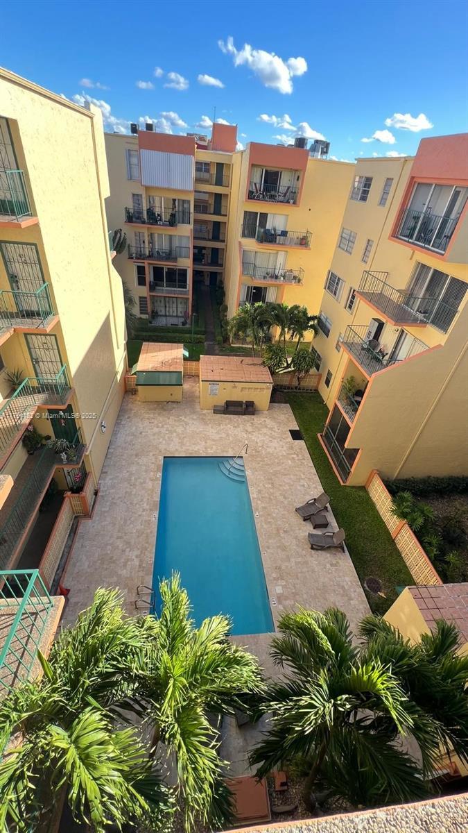 Picture of 4500 W 19Th Ct # 534, Hialeah FL 33012