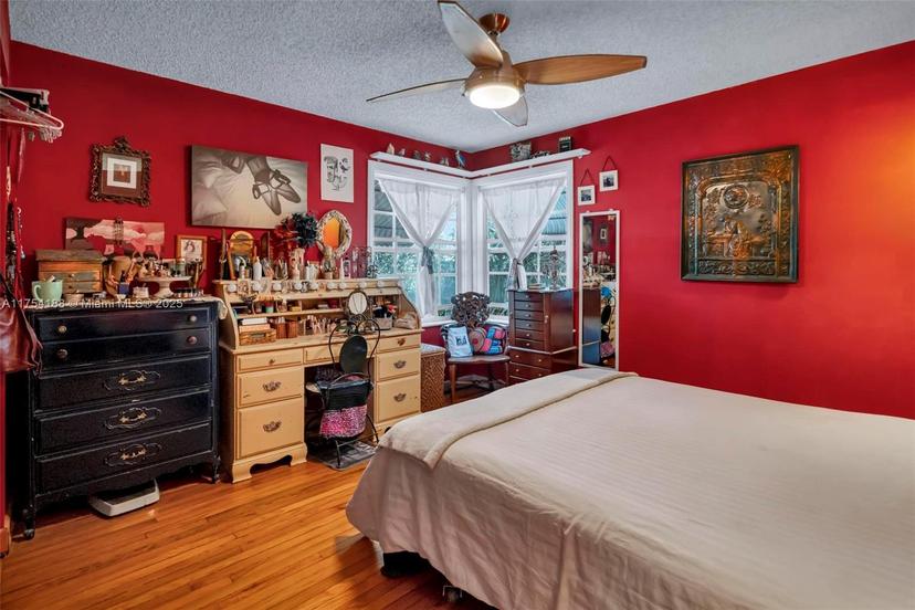 Picture of 4100 SW 61St Ave, South Miami FL 33155