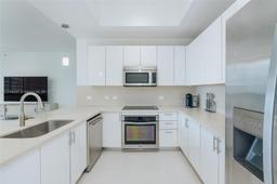 Picture of 999 SW 1St Ave, Miami, FL 33130