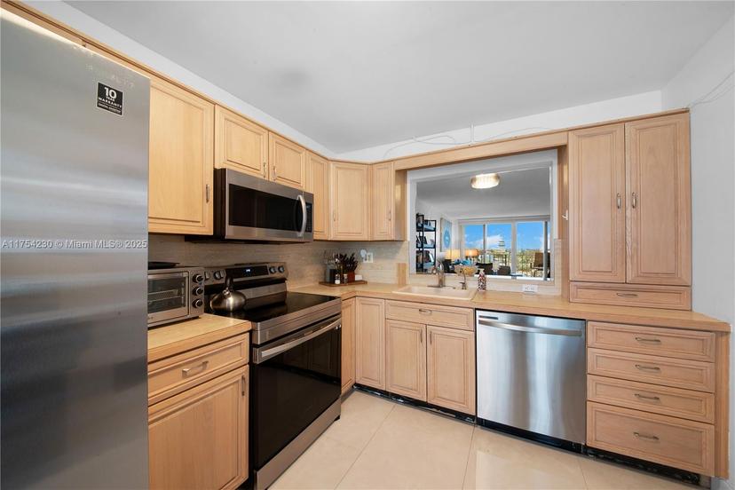 Picture of 521 N Riverside Dr # 808, Pompano Beach FL 33062