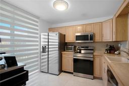 Picture of 521 N Riverside Dr # 808, Pompano Beach, FL 33062