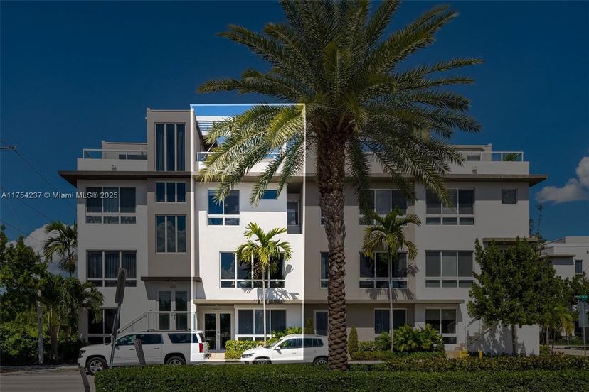 Picture of 10563 NW 66Th St, Doral FL 33178