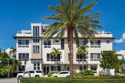 Picture of 10563 NW 66Th St, Doral, FL 33178