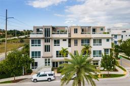Picture of 10563 NW 66Th St, Doral, FL 33178