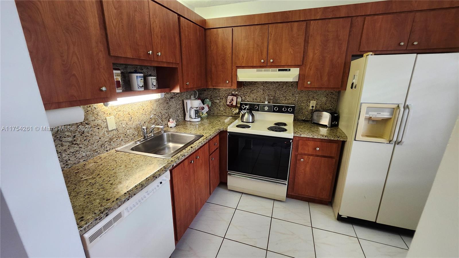 Picture of 2821 Somerset Dr # 400, Lauderdale Lakes, FL 33311