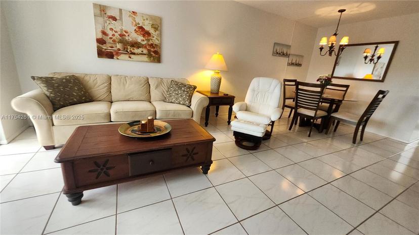Picture of 2821 Somerset Dr # 400, Lauderdale Lakes FL 33311