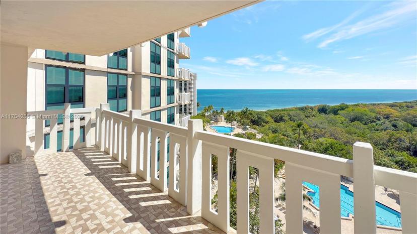 Picture of 1121 Crandon Blvd # F903, Key Biscayne FL 33149