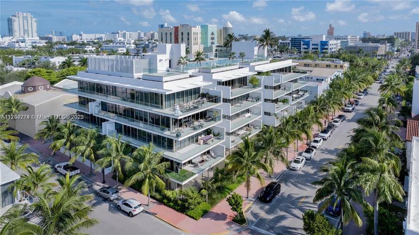 Picture of 300 E Collins Ave # 2D, Miami Beach FL 33139