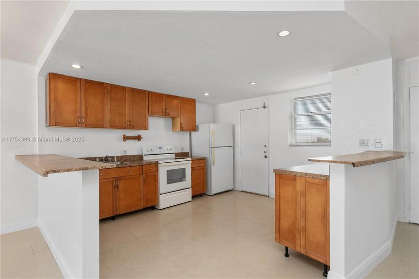 Picture of 3545 NE 166Th St # 807, North Miami Beach FL 33160